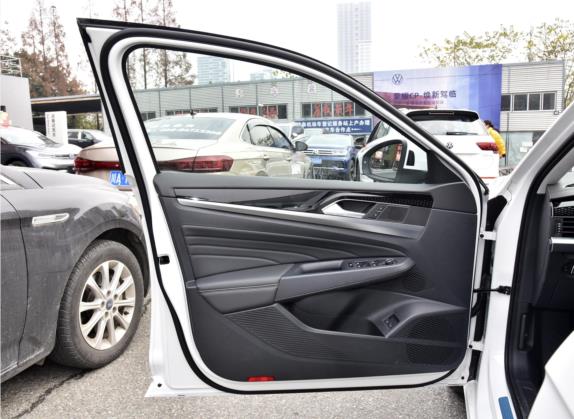 帕萨特新能源 2022款 430PHEV 混动精英版 车厢座椅   前门板