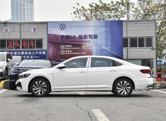 帕萨特新能源 2022款 430PHEV 混动精英版 外观   正侧