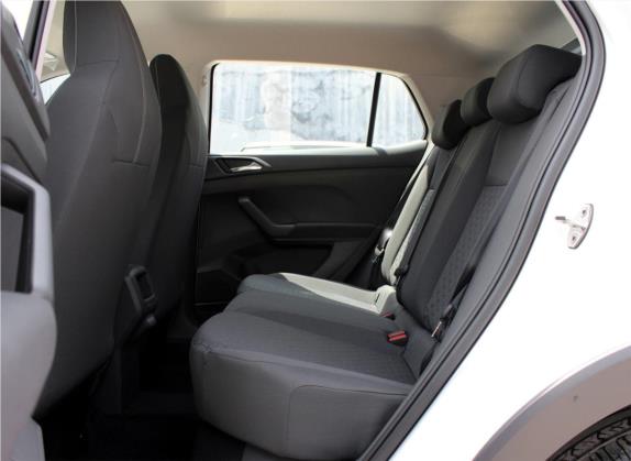 途铠 2019款 1.5L 自动风尚版 车厢座椅   后排空间