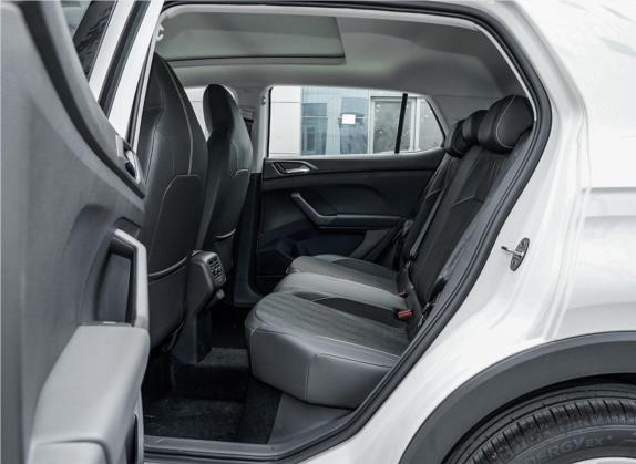 途铠 2020款 1.5L 自动舒适版 车厢座椅   后排空间