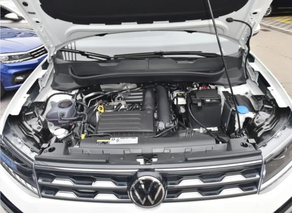 途铠 2022款 280TSI DSG舒适版 其他细节类   发动机舱