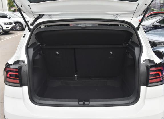 途铠 2022款 280TSI DSG舒适版 车厢座椅   后备厢