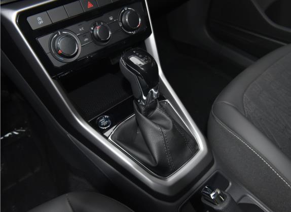 途铠 2022款 280TSI DSG舒适版 中控类   挡把