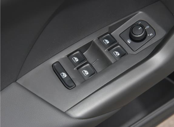 途铠 2022款 280TSI DSG舒适版 车厢座椅   门窗控制