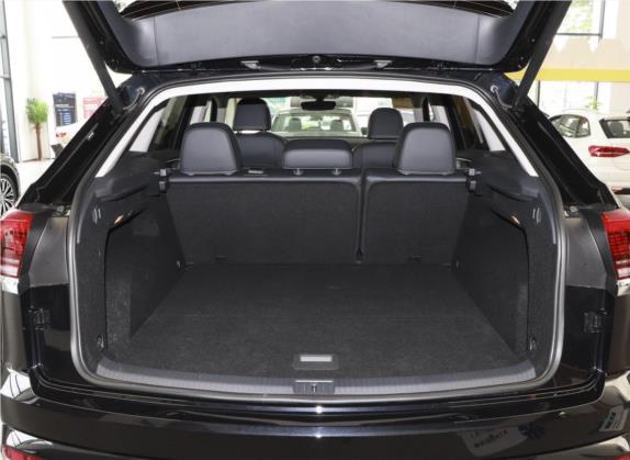 途昂X 2020款 330TSI 两驱尊崇豪华版 车厢座椅   后备厢