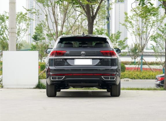 途昂X 2022款 330TSI 两驱豪华版 外观   正后