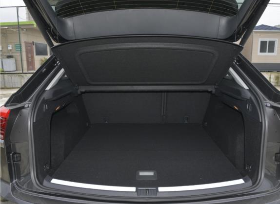途昂X 2022款 380TSI 四驱尊崇旗舰版 车厢座椅   后备厢