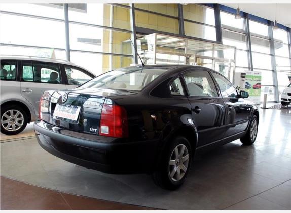 帕萨特 2007款 1.8T 手动舒适型 外观   斜后