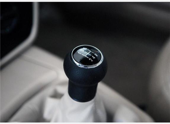 帕萨特 2007款 1.8T 手动舒适型 中控类   挡把