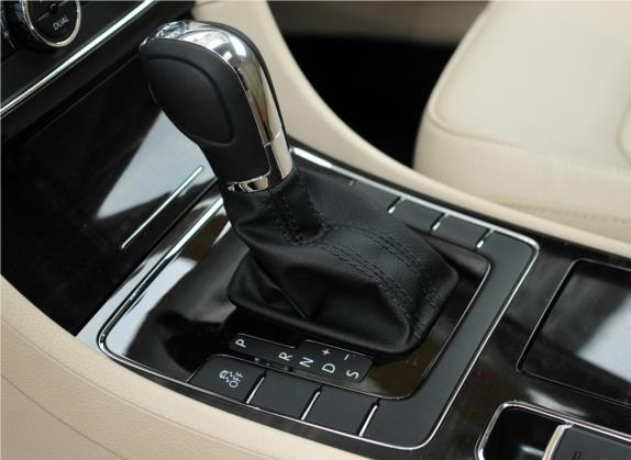 帕萨特 2011款 1.4TSI DSG尊荣版 中控类   挡把