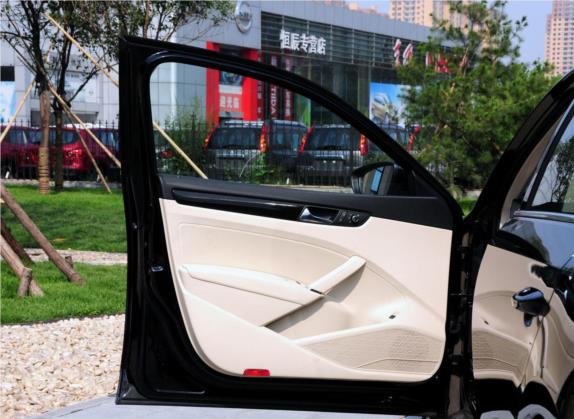 帕萨特 2011款 1.4TSI 手动尊荣版 车厢座椅   前门板