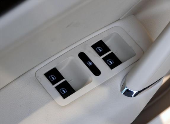 帕萨特 2011款 1.4TSI 手动尊荣版 车厢座椅   门窗控制