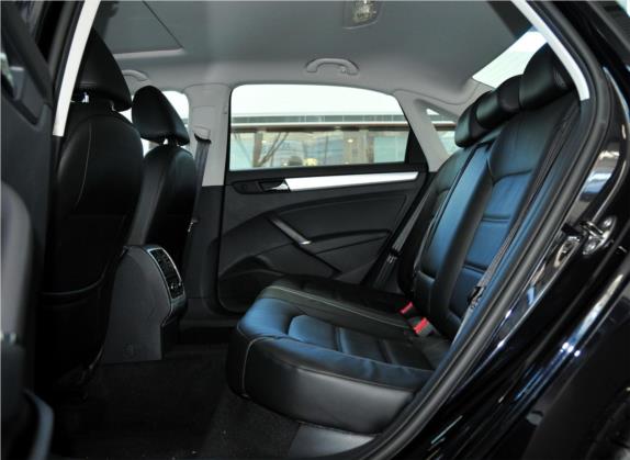 帕萨特 2011款 1.8TSI DSG尊荣版 车厢座椅   后排空间