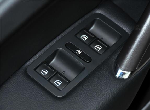 帕萨特 2011款 1.8TSI DSG尊荣版 车厢座椅   门窗控制