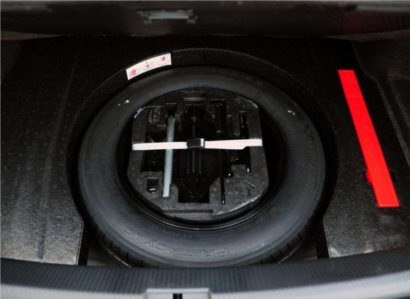 帕萨特 2011款 3.0L V6 DSG旗舰版 其他细节类   备胎