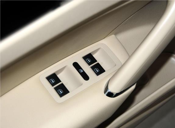 帕萨特 2013款 1.4TSI DSG尊荣版 车厢座椅   门窗控制