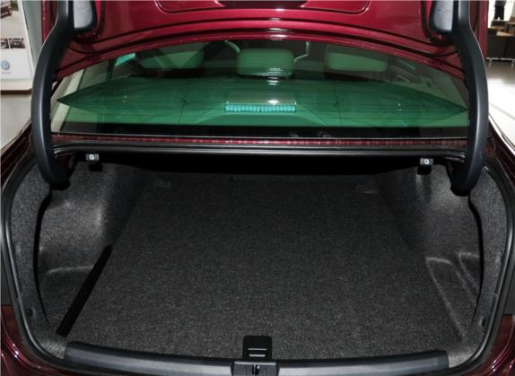 帕萨特 2013款 1.8TSI DSG御尊版 车厢座椅   后备厢