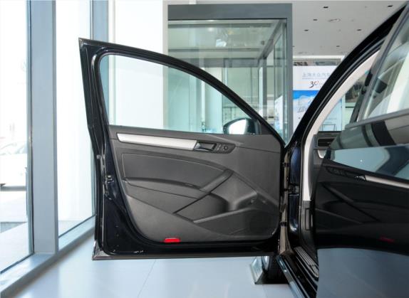 帕萨特 2014款 1.8TSI DSG尊雅版 车厢座椅   前门板