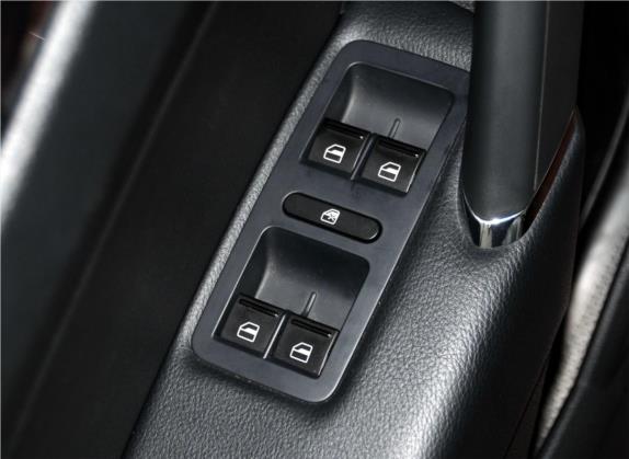 帕萨特 2014款 1.8TSI DSG尊荣导航版 车厢座椅   门窗控制