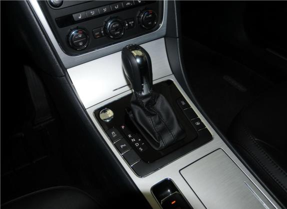 帕萨特 2014款 1.8TSI DSG御尊版 中控类   挡把