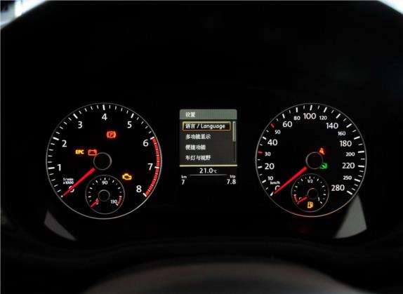 帕萨特 2014款 1.8TSI DSG御尊导航版 中控类   仪表盘