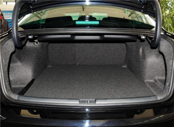 帕萨特 2014款 1.8TSI DSG至尊版 车厢座椅   后备厢