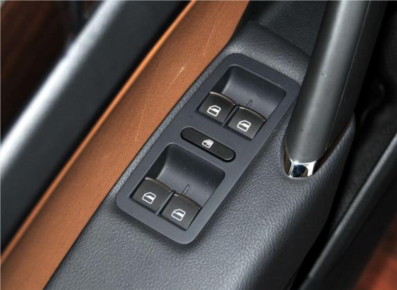 帕萨特 2014款 2.0TSI DSG至尊版 车厢座椅   门窗控制