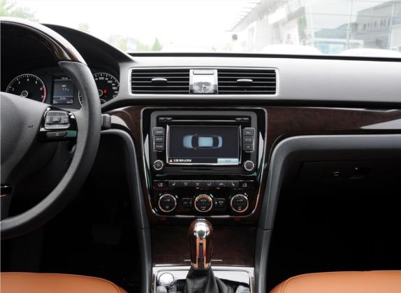帕萨特 2014款 3.0L V6 DSG旗舰尊享版 中控类   中控台