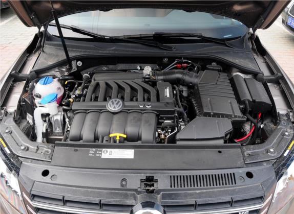 帕萨特 2014款 3.0L V6 DSG旗舰尊享版 其他细节类   发动机舱