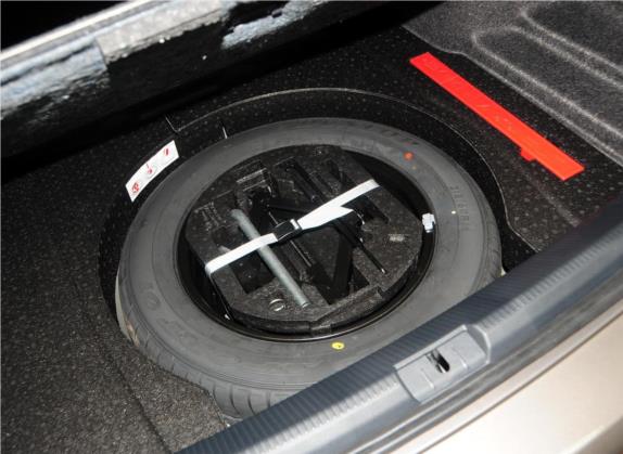 帕萨特 2014款 1.8TSI DSG 30周年纪念版 其他细节类   备胎