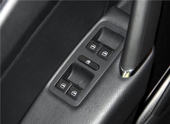 帕萨特 2014款 1.8TSI DSG 30周年纪念版 车厢座椅   门窗控制