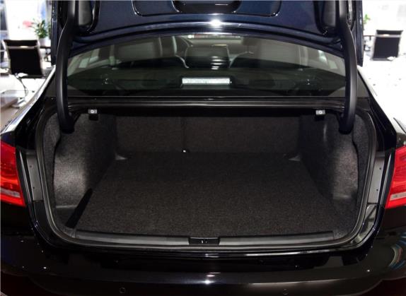 帕萨特 2015款 1.8TSI DSG尊荣版 车厢座椅   后备厢