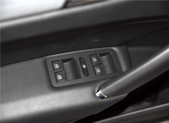 帕萨特 2015款 2.0TSI DSG御尊版 车厢座椅   门窗控制