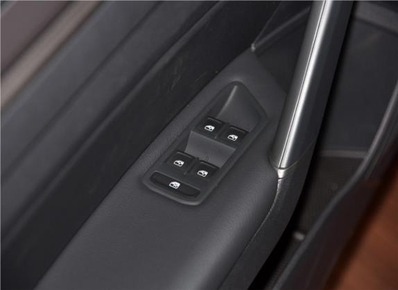 帕萨特 2016款 330TSI DSG尊荣版 车厢座椅   门窗控制