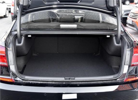 帕萨特 2017款 280TSI DSG尊雅版 车厢座椅   后备厢