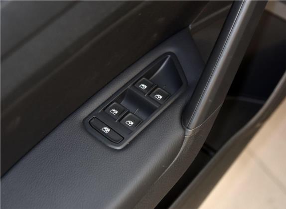 帕萨特 2017款 280TSI DSG尊荣版 车厢座椅   门窗控制