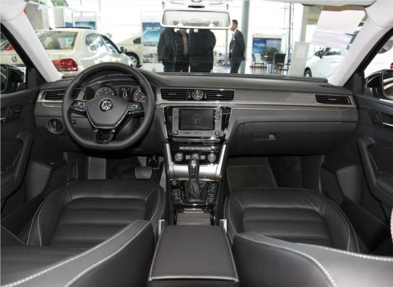 帕萨特 2017款 330TSI DSG尊荣版 中控类   中控全图