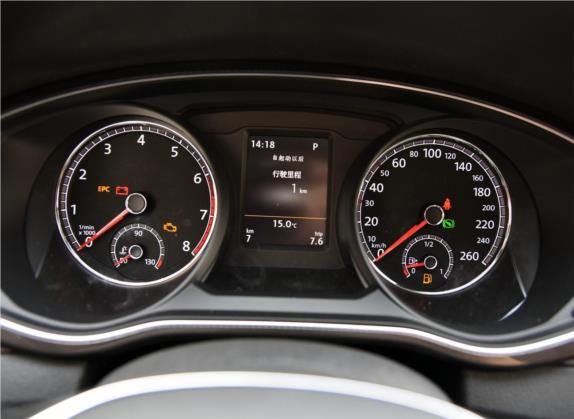 帕萨特 2017款 330TSI DSG领尊版 中控类   仪表盘