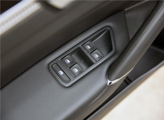 帕萨特 2017款 330TSI DSG领尊版 车厢座椅   门窗控制