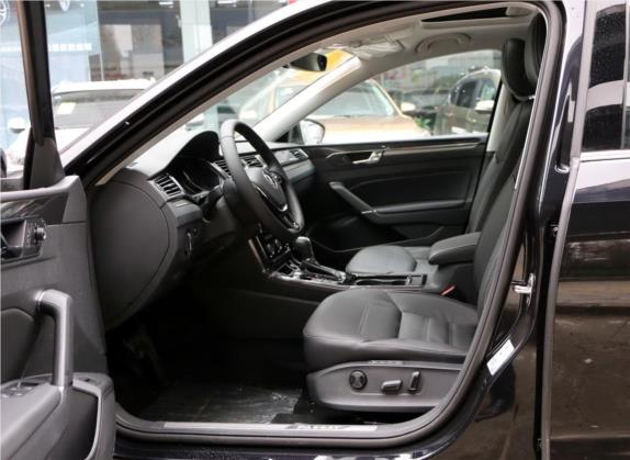 帕萨特 2017款 380TSI DSG御尊版 车厢座椅   前排空间