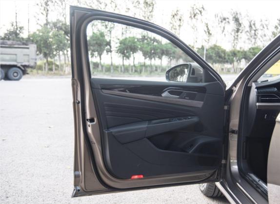 帕萨特 2019款 380TSI 旗舰版 国VI 车厢座椅   前门板