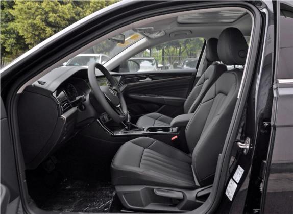 帕萨特 2019款 280TSI 商务版 国V 车厢座椅   前排空间