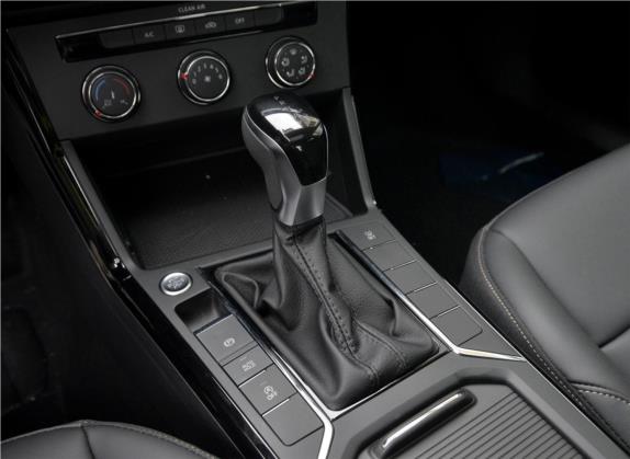 帕萨特 2019款 280TSI 商务版 国V 中控类   挡把