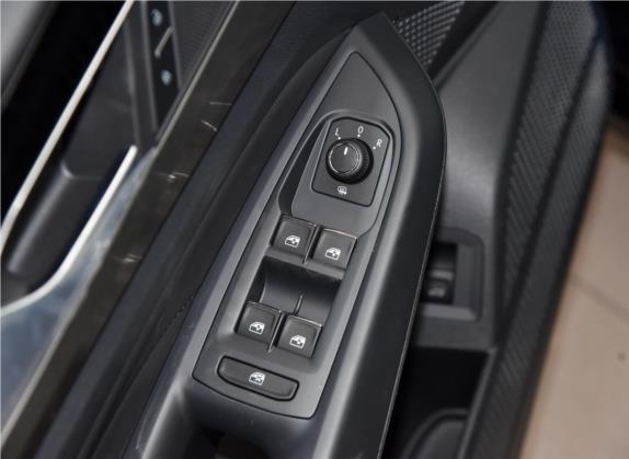 帕萨特 2019款 280TSI 精英版 国V 车厢座椅   门窗控制