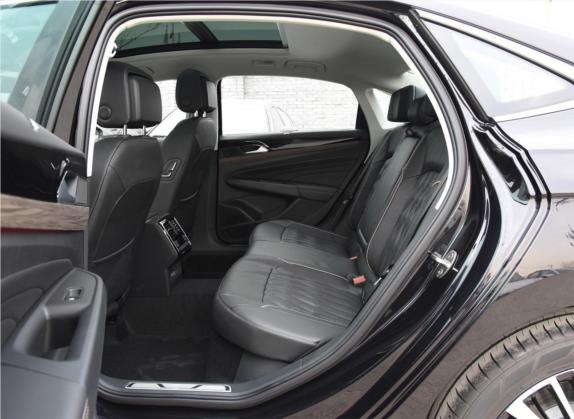 帕萨特 2019款 330TSI 豪华版 国V 车厢座椅   后排空间