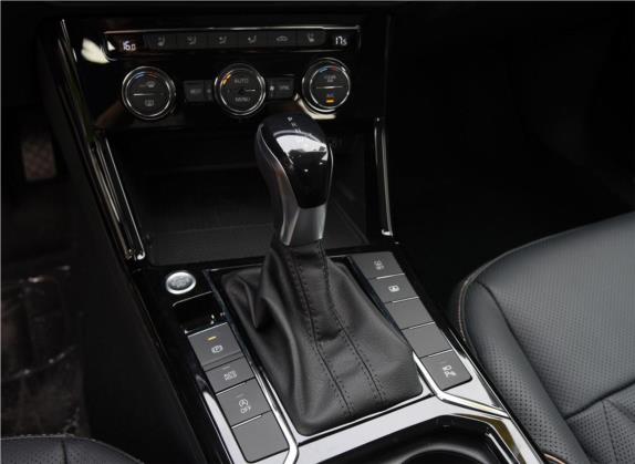 帕萨特 2019款 380TSI 尊贵版 国VI 中控类   挡把