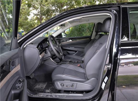 帕萨特 2019款 330TSI 豪华版 国VI 车厢座椅   前排空间