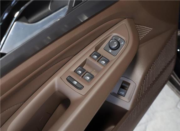 帕萨特 2020款 330TSI 精英版 国VI 车厢座椅   门窗控制