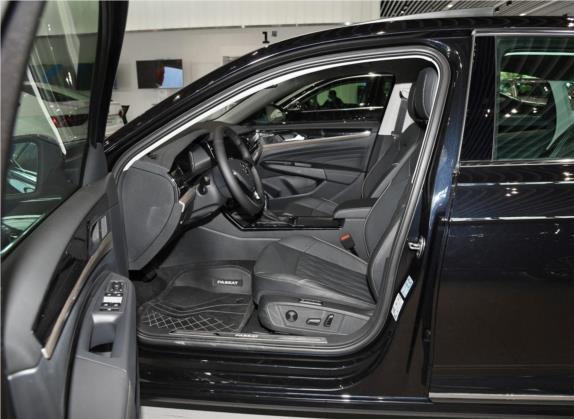 帕萨特 2020款 330TSI 豪华版 国V 车厢座椅   前排空间