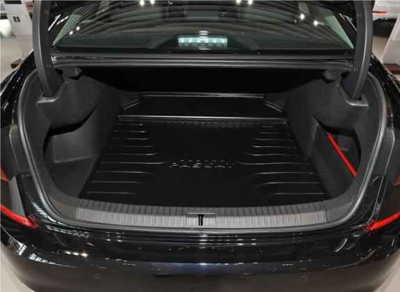帕萨特 2020款 330TSI 豪华版 国V 车厢座椅   后备厢